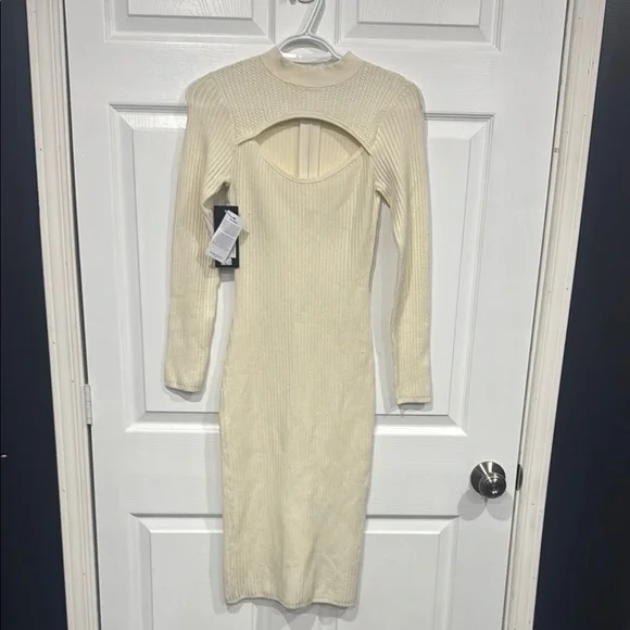 Marciano By Guess Sweater Dress
NWT
Size Small
Warm White Colour - Picture 1 of 5